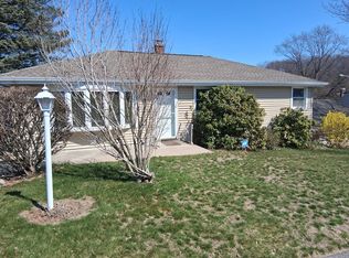 43 Robin Rd, Worcester, MA 01604