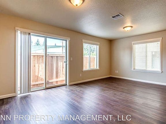 5th image of 9804 NE 76th Way
