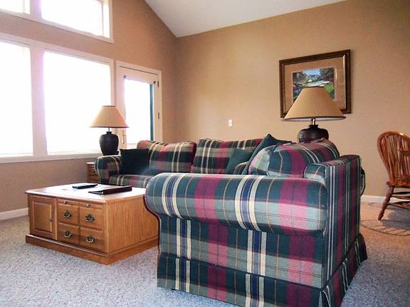 3rd image of 8014 Canterbury Dr