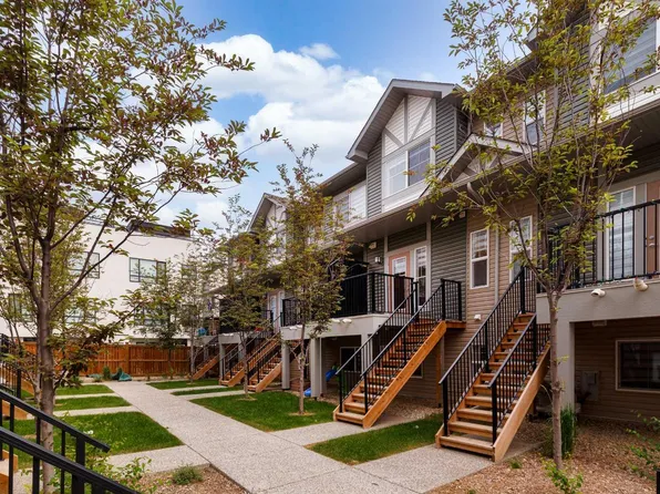 930 Sage Hill Grv NW, Calgary, AB T3R 2A2