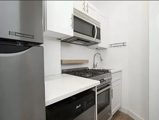 Rented by REAL New York | media 10