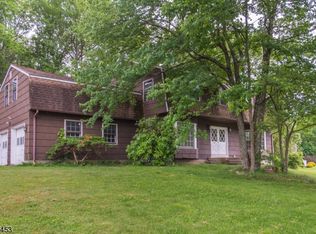 4 Wesley Dr, West Milford, NJ