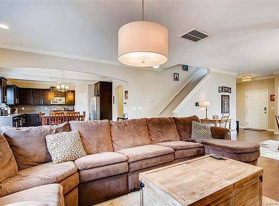 5th image of 2711 Impatien Dr