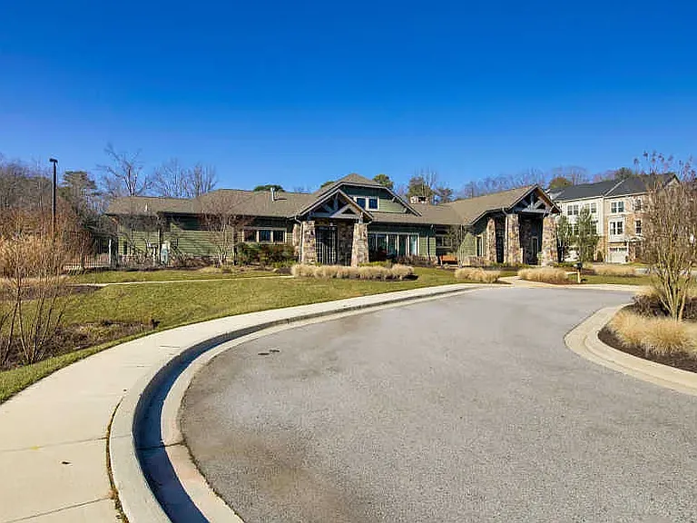 517 Pebblebrook Ln — Photo 39