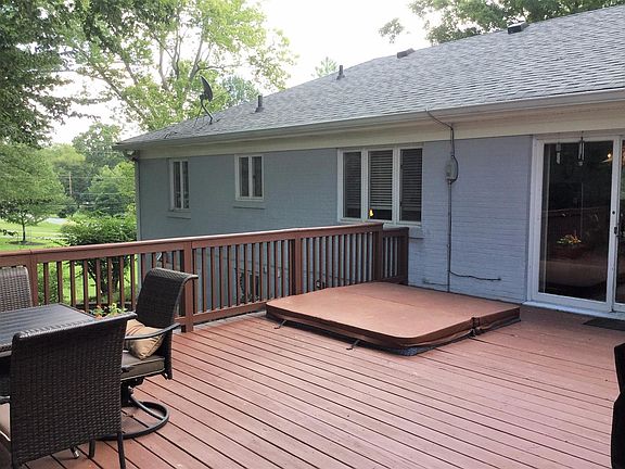 3rd image of 6838 Farmbrook Dr