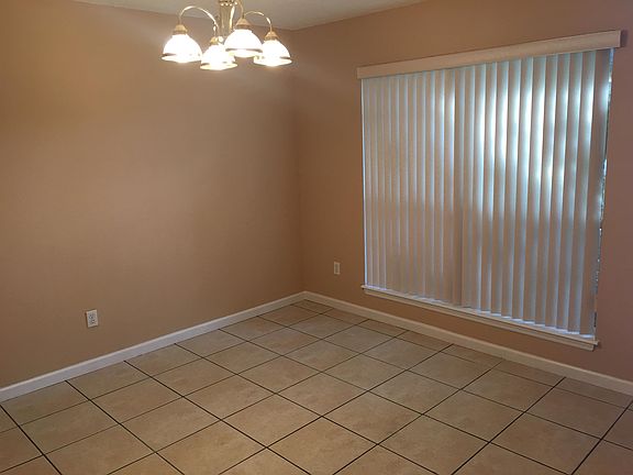 5th image of 20 Bruce Ln