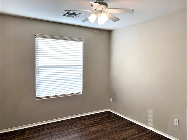 8232 Wildwood Glen Dr — Photo 14