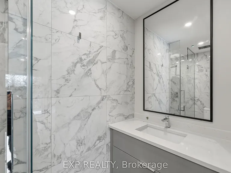 512 Roosevelt Ave #B — Photo 22