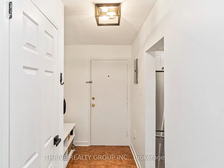 635 Wonderland Rd S #4 — Photo 6
