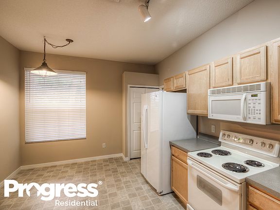 5th image of 1062 Dekleva Dr