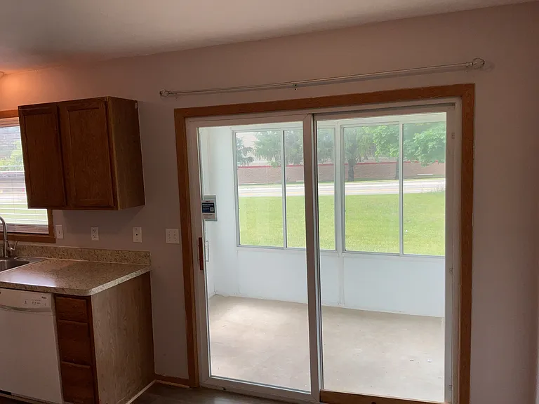 6549 Samantha Ln — Photo 10
