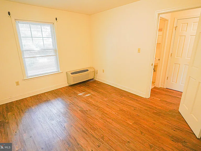 800 Travers St #5 — Photo 51