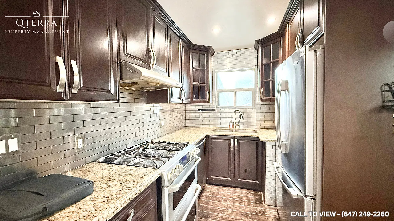 3 bed, 1.5 bath, 1400 sqft, $2,595 — Photo 2