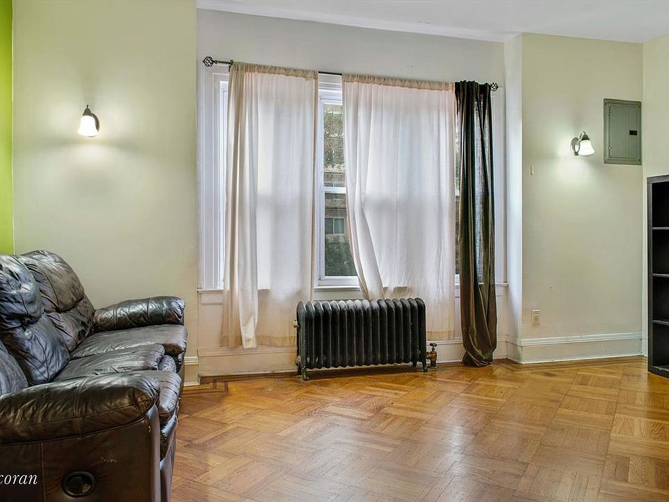 2nd image of 834 New York Ave