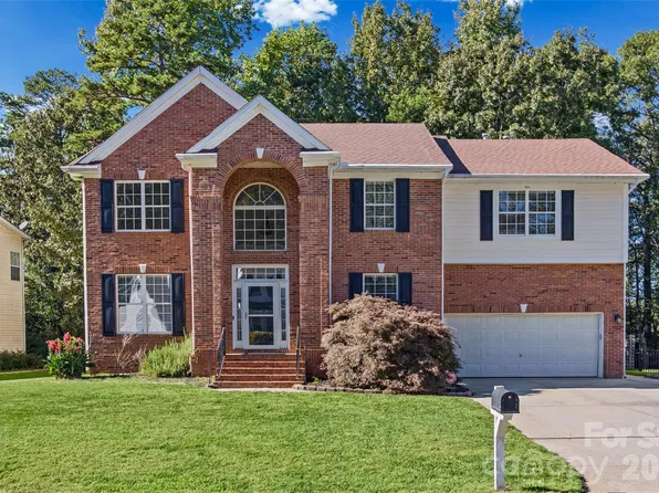 1644 Spandril Ln, Fort Mill, SC 29708