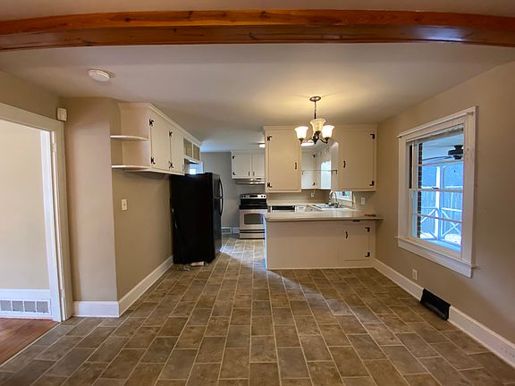 4th image of 2307 Jefferson Dr