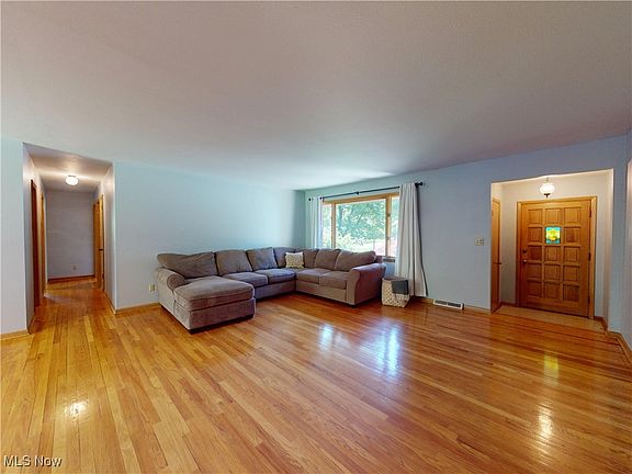 3rd image of 12970 Martin Dr