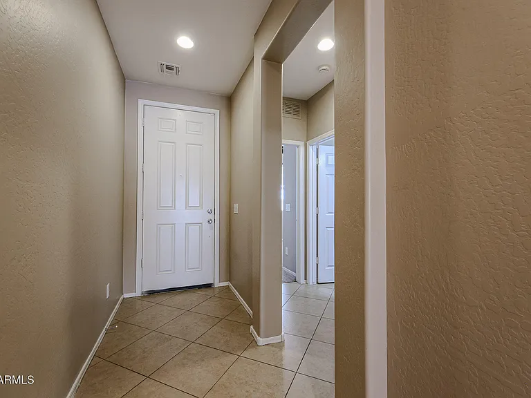 12041 W Cottontail Ln — Photo 16