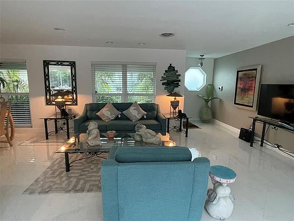 2nd image of 2050 NE 62nd St