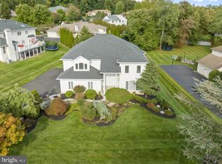 99 Locust Dr, Huntingdon Valley, PA 19006