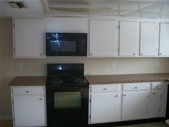 3rd image of 2834 Fern Glen Dr