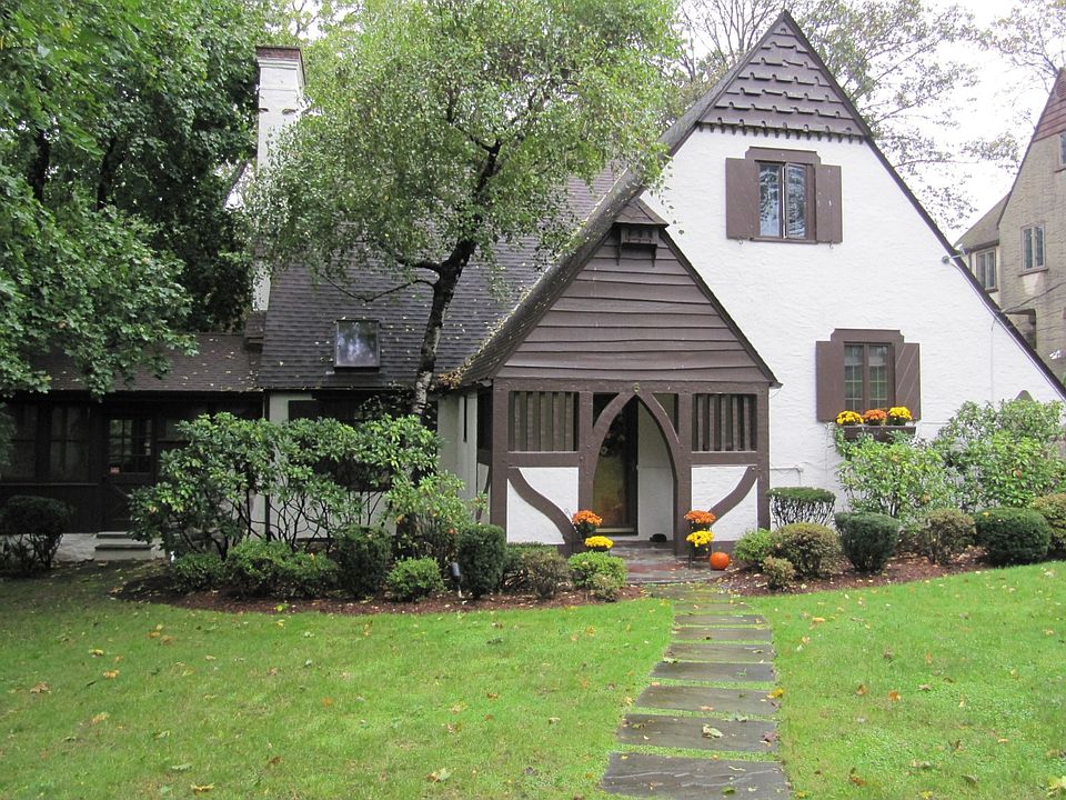 Charming Idle Forest Tudor