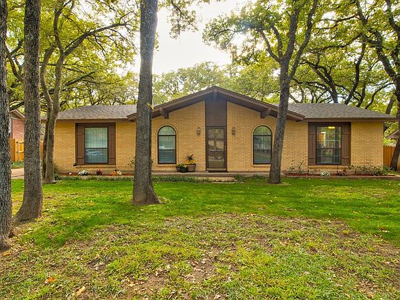 2nd image of 3418 Hampshire Dr