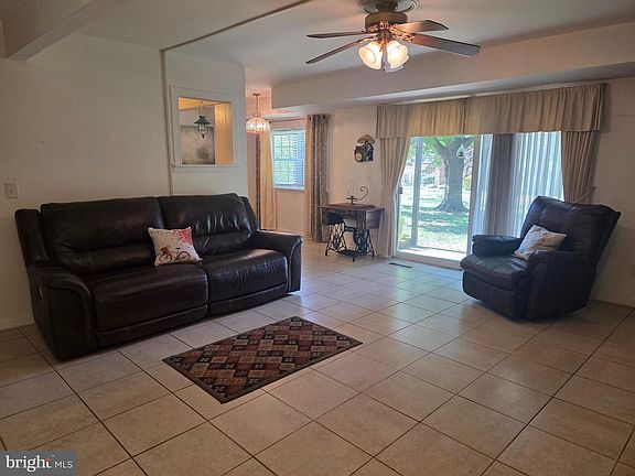 3rd image of 220 Crocker Dr #Bel