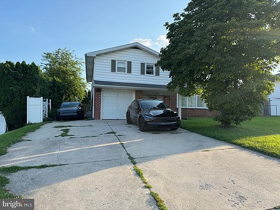 2nd image of 122 Pocasset Rd