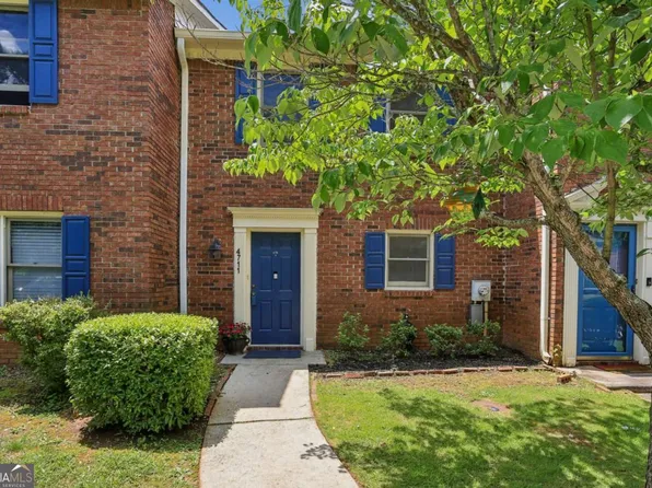 4711 Shumate Dr, Stone Mountain, GA 30083