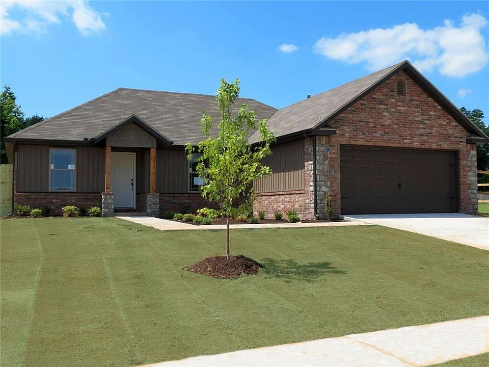 1st image of 881 Crawford Ln