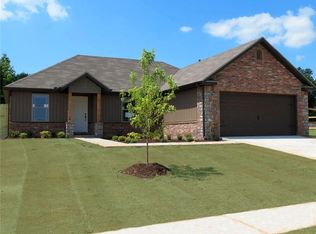 881 Crawford Ln, Prairie Grove, AR 72753