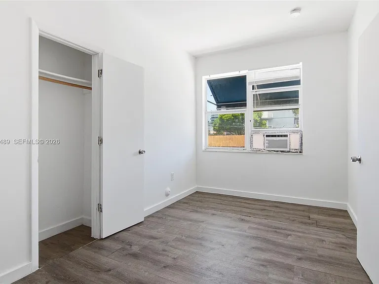 402 NW 12th Ave #205 — Photo 7