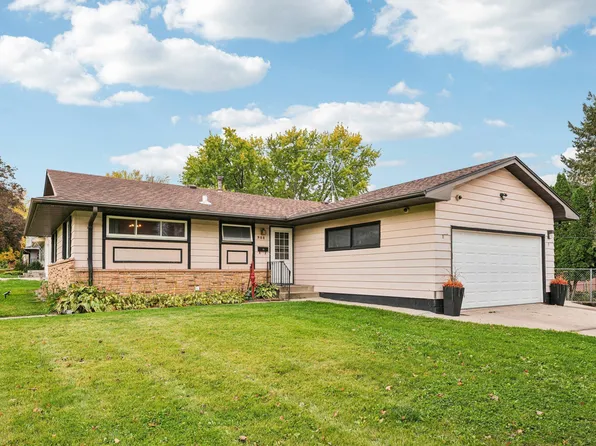 908 Prairie Ave SW, Faribault, MN 55021