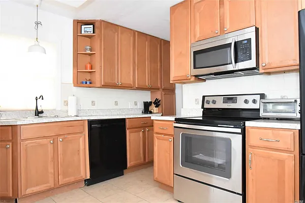 Sold by ERA Top Service Realty, Inc. | media 18