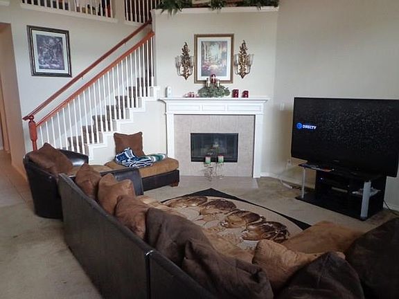 4th image of 1211 Glencoe Dr