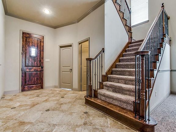 3rd image of 1407 Nacona Dr