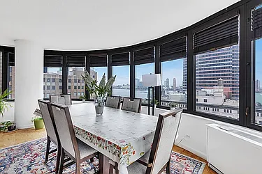 Rented by R New York