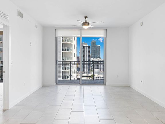4th image of 2160 N Bayshore Dr #2B2
