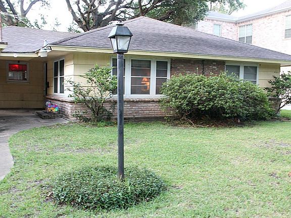 4th image of 4618 Cedar Oaks Ln