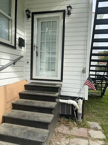100 Morris St #B Photo 1
