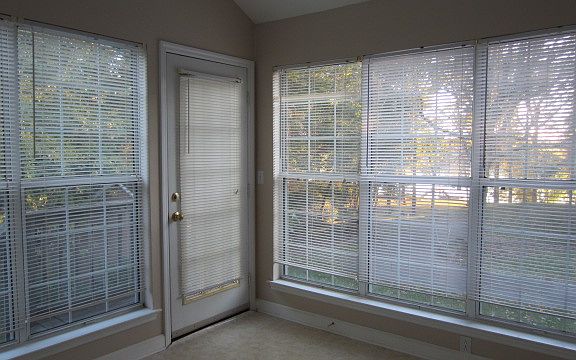 5th image of 229 Sunset Dr