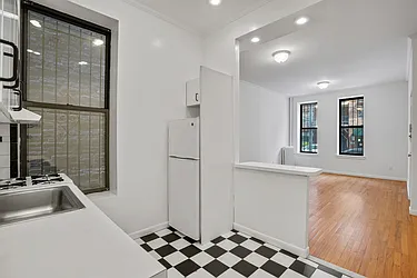 Rented by Cooper & Cooper Real Estate