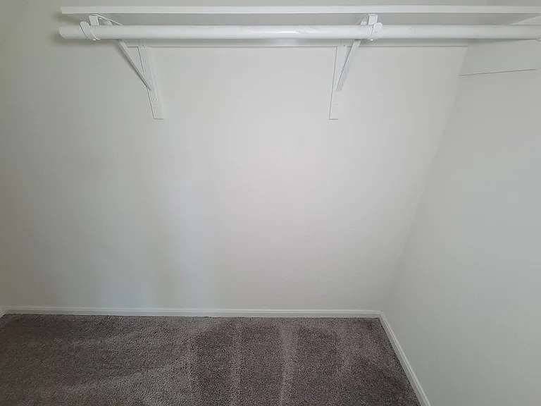 727 Hardwood Grove Ct — Photo 32