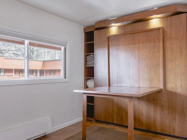 1049 Vine St #1049 — Photo 6
