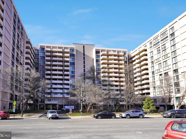 4141 N Henderson Rd APT 1012, Arlington, VA 22203