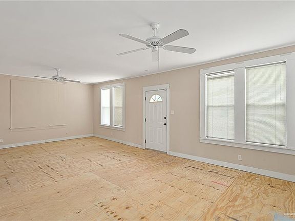 4th image of 201 W Filmore Ave