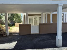 663 Bishops Lodge Rd, Santa Fe, NM