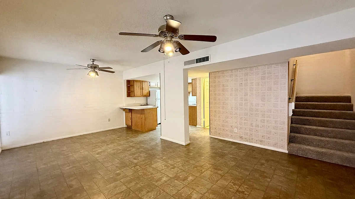 2 bed, 1.5 bath, 1080 sqft, $1,249 — Photo 4