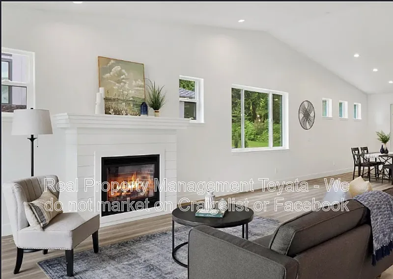 4 bed, 2.5 bath, 2116 sqft, $3,200 — Photo 3